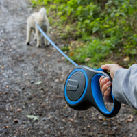 AllPetSolutions blue retractable dog lead swivel clip detail
