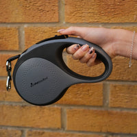 AllPetSolutions retractable dog lead brake and lock button detail