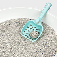 AllPetSolutions 20 litre bentonite cat litter poured into a tray
