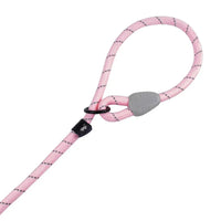 AllPetSolutions pink reflective slip lead with its reflective threads lit up