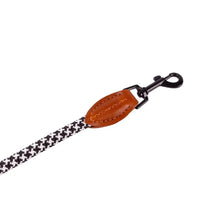 AllPetSolutions black and white rope lead trigger clip detail